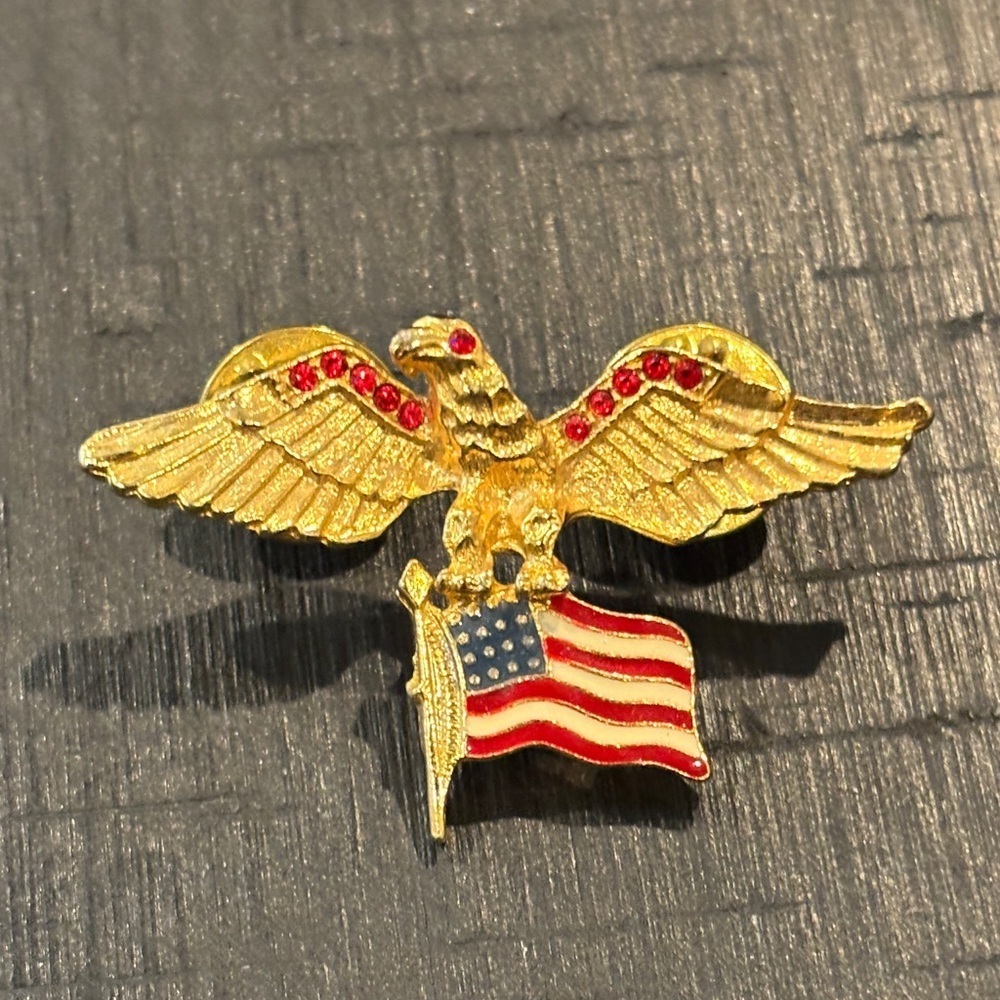 Patriotic Gold Eagle Brooch with Flag